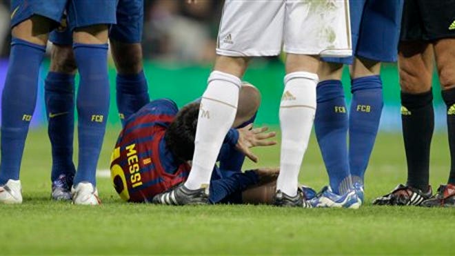 messi hand 1.jpg